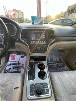 جیپ گراند شیرۆکی
